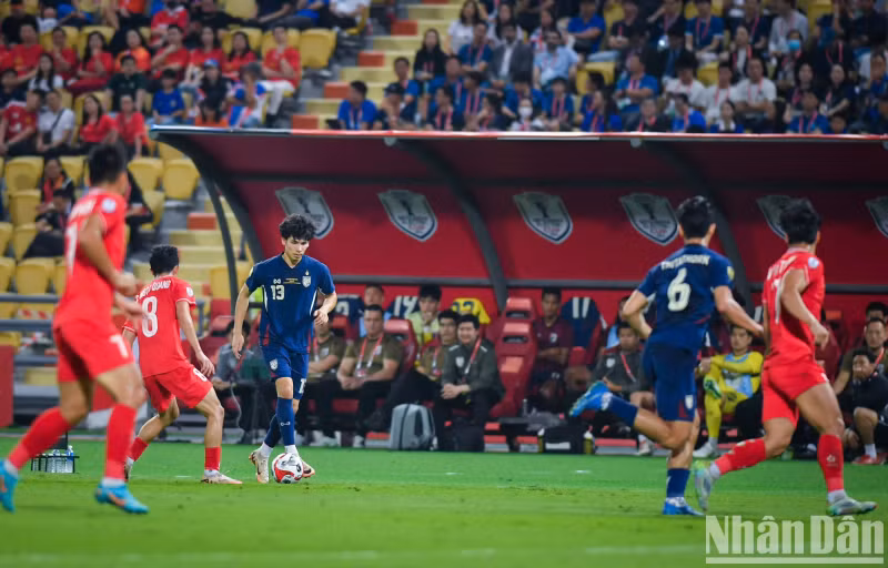 Thailand’s Ben Davis equalised the score to 1-1. Thailand’s Ben Davis equalised the score to 1-1.