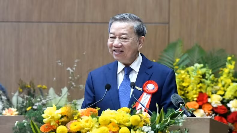 Party General Secretary To Lam speaks at the Congress.