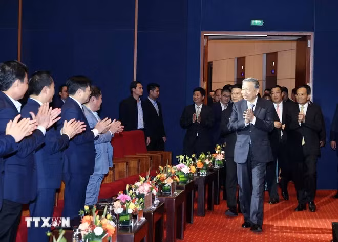 Party General Secretary To Lam attends the forum. (Photo: VNA)