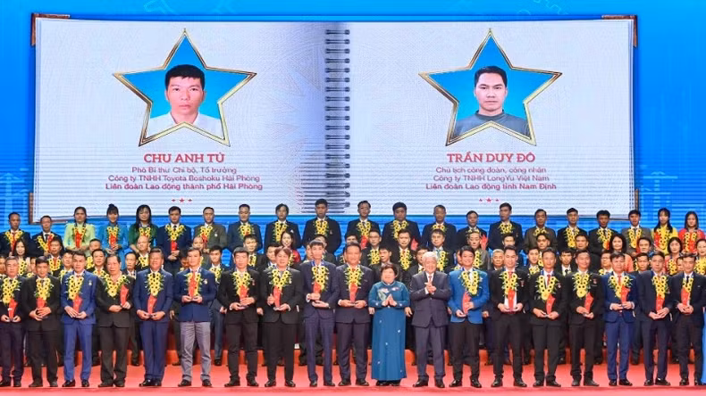 95 outstanding workers who are party members were recognised as advanced examples of the Party members and workers nationwide.
