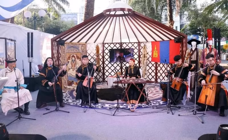 Booth introducing Mongolia tourism at Ho Chi Minh City Tourism Festival 2024 last April. (Photo: VNA)