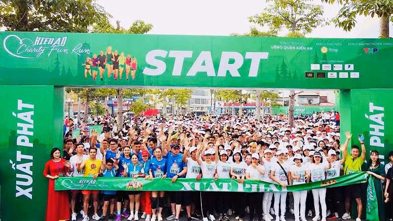 More than 2,000 athletes participate in the Kien An Charity Fun Run 2023.