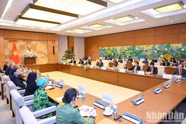 An overview of the meeting (Photo: Duy Linh)