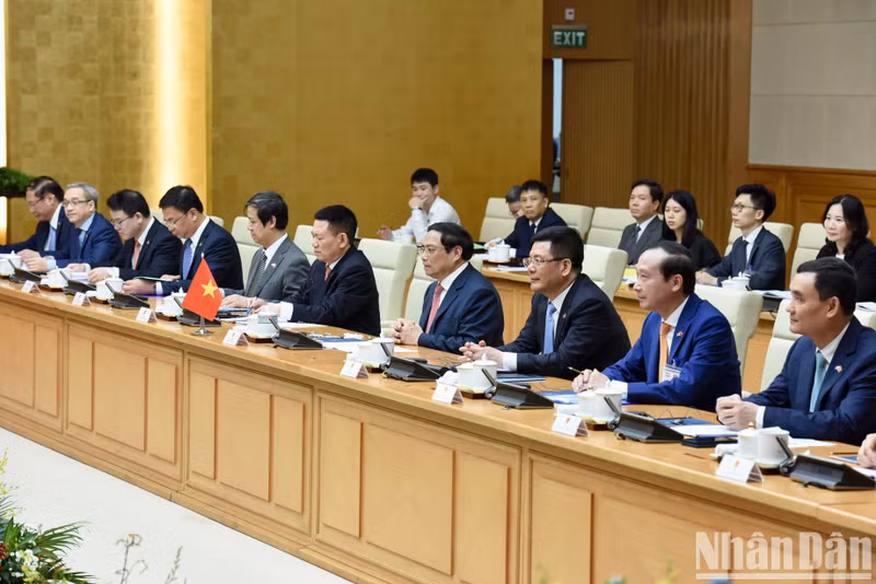 PM Pham Minh Chinh leads the Vietnamese Government delegation to hold talks with PM of the Grand Duchy of Luxembourg Xavier Bettel. PM Pham Minh Chinh leads the Vietnamese Government delegation to hold talks with PM of the Grand Duchy of Luxembourg Xavier Bettel.
