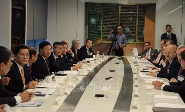 Deputy PM talks with US business community