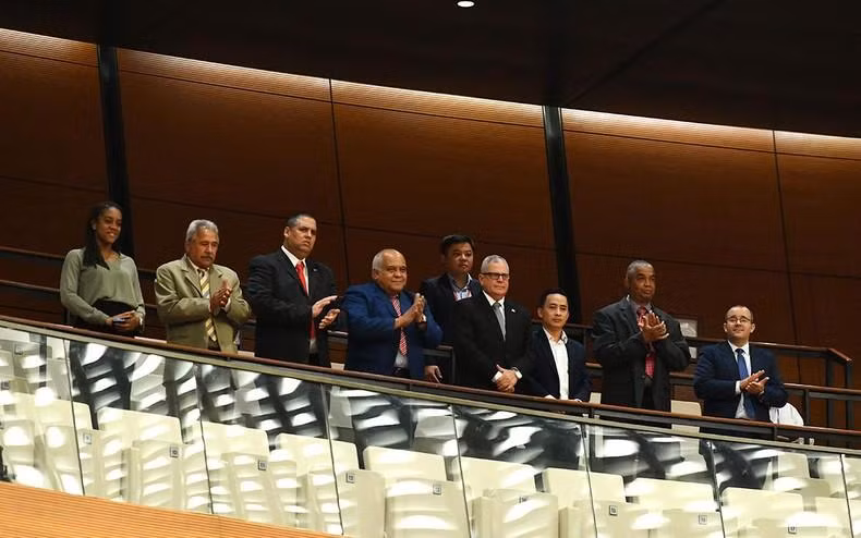 Secretary of the National Assembly of People’s Power and the Council of State of Cuba Homero Acosta Álvarez led a Cuban delegation attended a session of the NA in Hanoi.