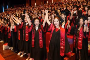 University students at a graduation ceremony. (Photo: FTU)