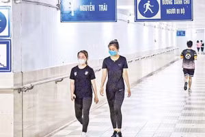 Nga Tu So pedestrian underpass (Photo: DO TAM)