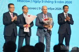 The Vietnamese-Russian Knowledge Network is launched in Moscow. (Photo: THANH THE)
