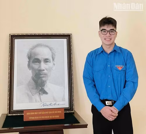 Doan Viet Dung, a student at the Faculty of Party Building under the Academy of Journalism and Communication