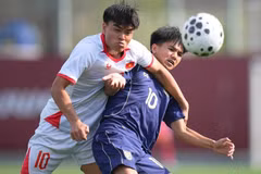 Viet Nam and Thailand’s U23 teams during their most recent encounter at the CFA Team China 2026 tournament. (Photo: VFF)