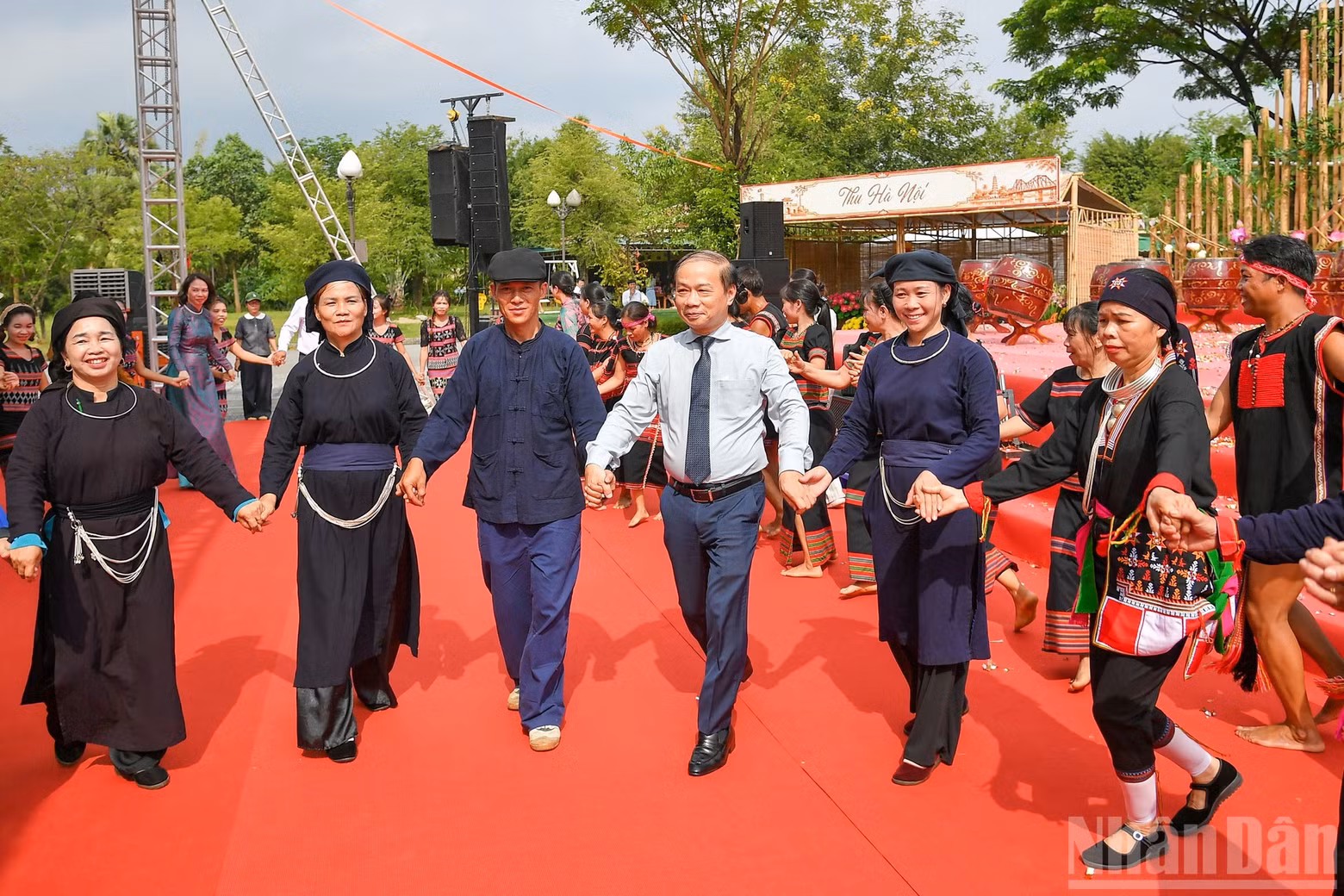 8-le-phat-dong-ngay-van-hoa.jpg