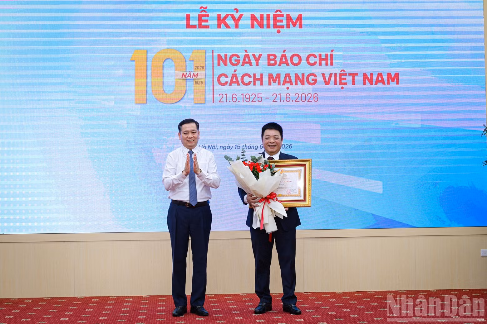 nhandan3.jpg