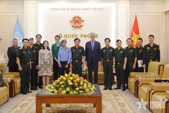 Participants in the meeting (Photo: qdnd.vn)