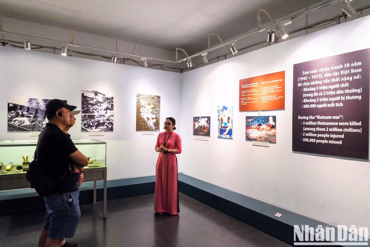 The museum is exploring the use of modern presentation technologies such as holograms and 3D simulations to recreate eyewitness testimonies, while ensuring authenticity and respect for historical memory.