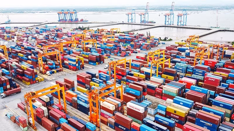 Net exports are one of the components driving economic growth. (Photo: ANH QUAN)