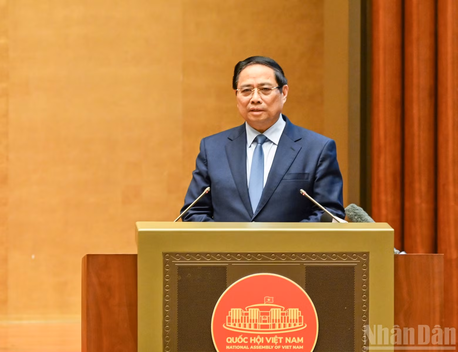 Pham Minh Chinh, Politburo member and Prime Minister, presents the thematic report “Key content of Resolution No. 71-NQ/TW, dated August 22, 2025, of the Politburo on breakthroughs in education and training development, and the Action Programme for the implementation of Resolution No. 71-NQ/TW”.