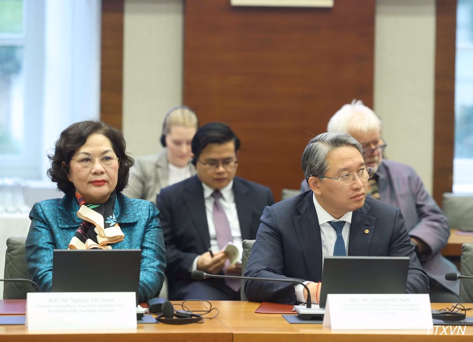 Members of the Vietnamese high-level delegation attend the event. (Photo: VNA)