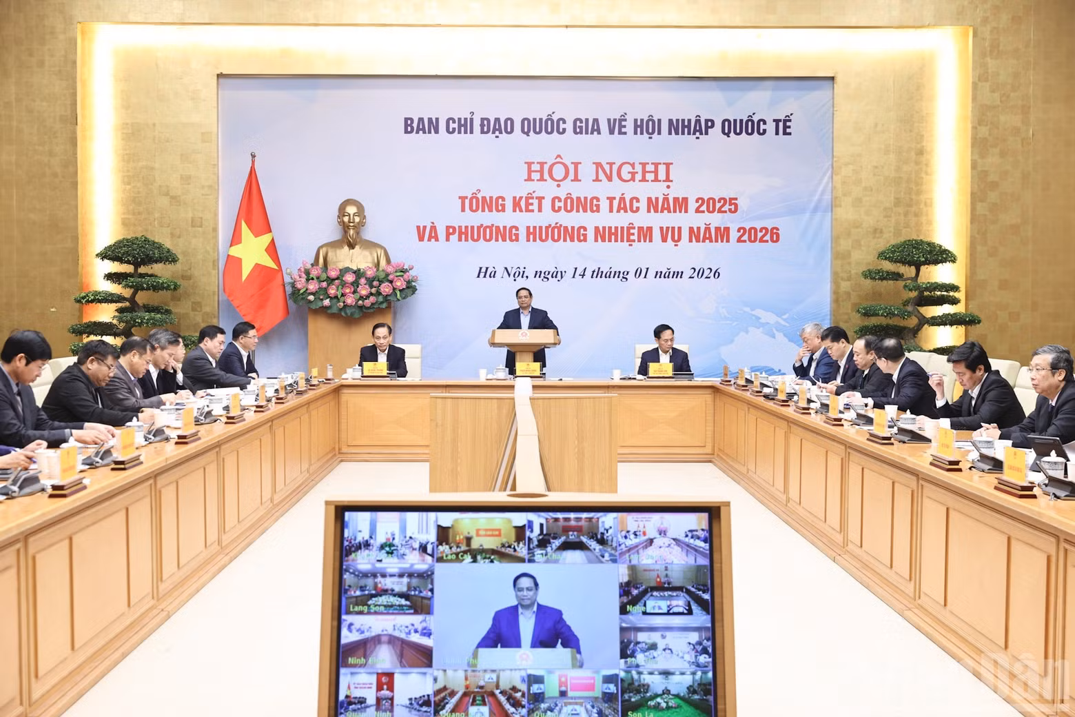 Prime Minister Pham Minh Chinh chairs the conference reviewing 2025 and setting tasks for 2026 of the National Steering Committee for International Integration.