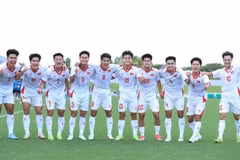 Viet Nam’s U23 team celebrates after defeating the Philippines U23 team 2–0. (Photo: HOANG HO)