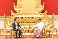 During his visit to Myanmar to co-chair the 10th Meeting of the Joint Commission on Bilateral Cooperation on August 26, 2026, Le Hoai Trung—Politburo member and Minister of Foreign Affairs—meets President of the Republic of the Union of Myanmar, Min Aung Hlaing. (Photo: VNA)