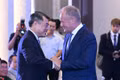 PM Le Minh Hung (L) and his Polish counterpart Donald Tusk. (Photo: NDO)