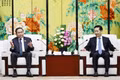 President of the Vietnamese National Assembly Tran Thanh Man (L) and Secretary of the Party Committee of Shaanxi province Zhao Yide (Photo: VNA)