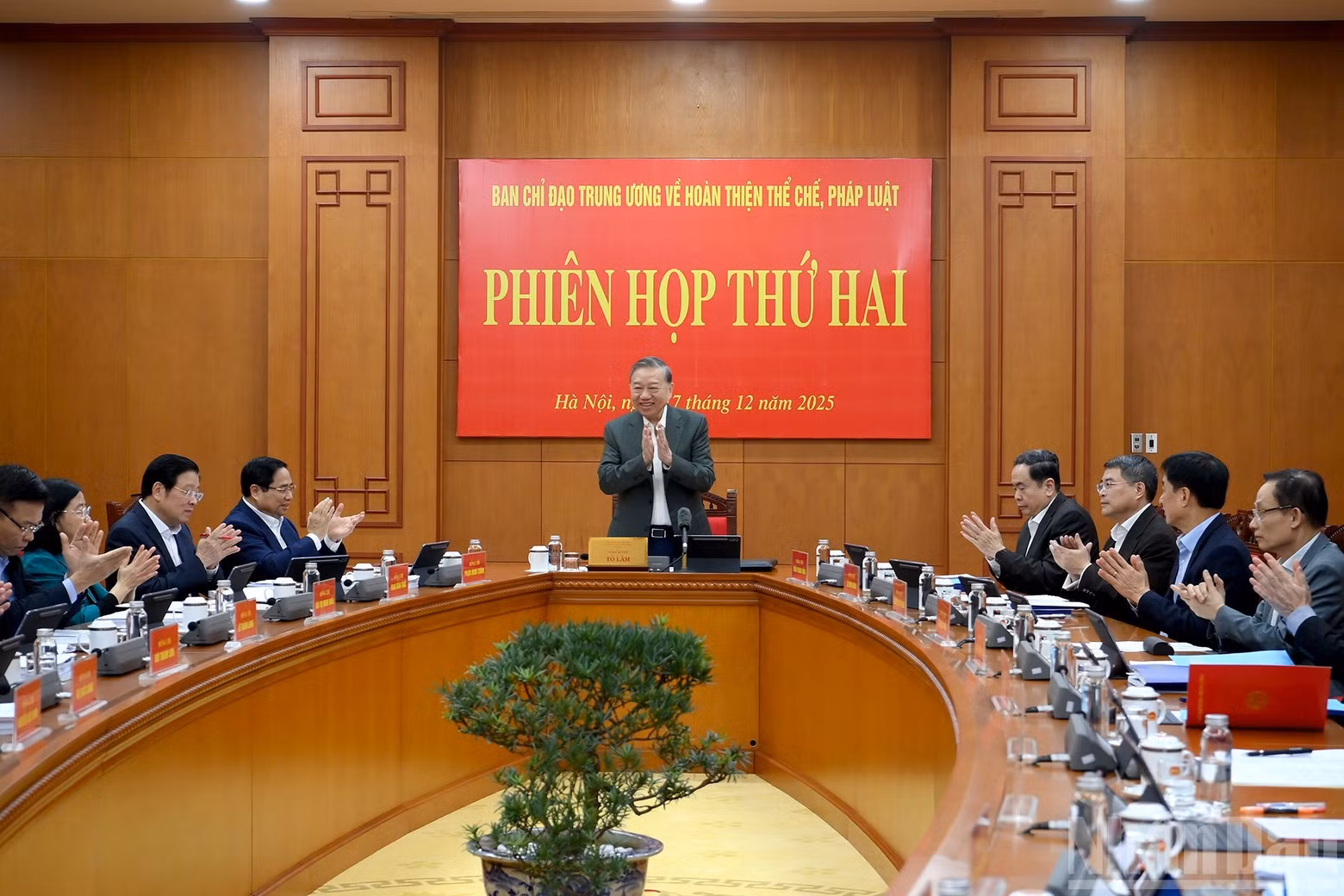 Party General Secretary To Lam chairs the second meeting of the Central Steering Committee on institutional and legal perfection.
