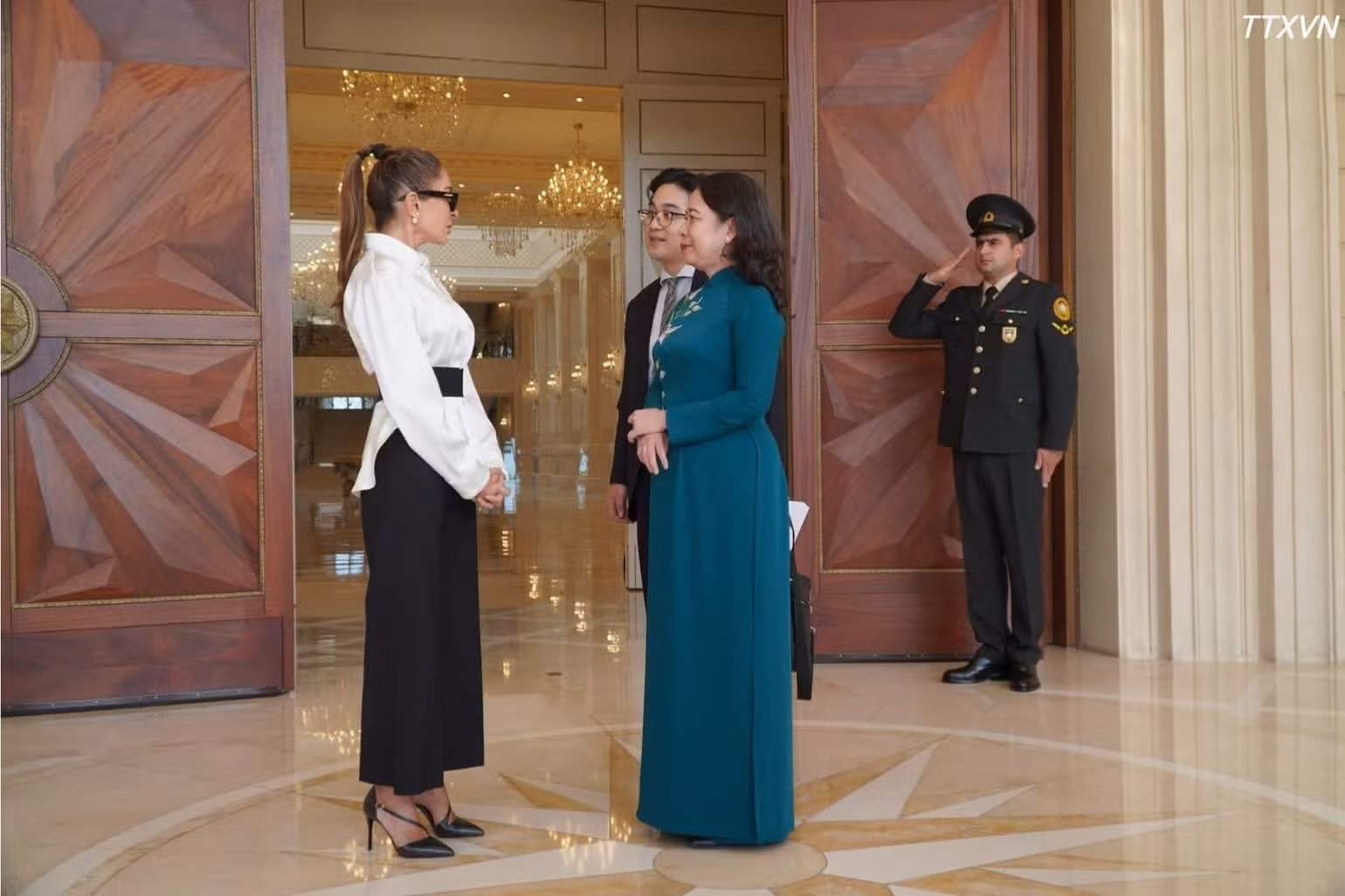 vna-potal-pho-chu-tich-nuoc-vo-thi-anh-xuan-hoi-dam-voi-tong-thong-azerbaijan-ilham-aliyev-8882jpg.jpg