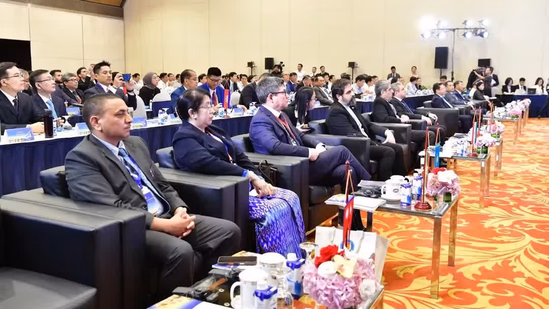 cac-dai-bieu-cua-cac-sai-du-hoi-thao-6596jpg.jpg