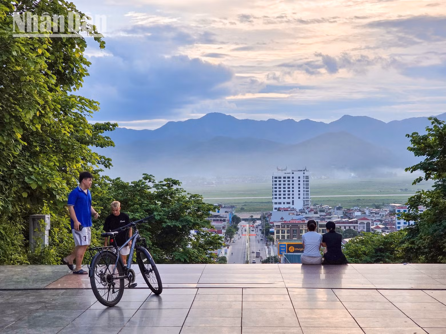 The memory of the historic battle is preserved through generations as a lesson about peace. (Photo: MINH DUY)