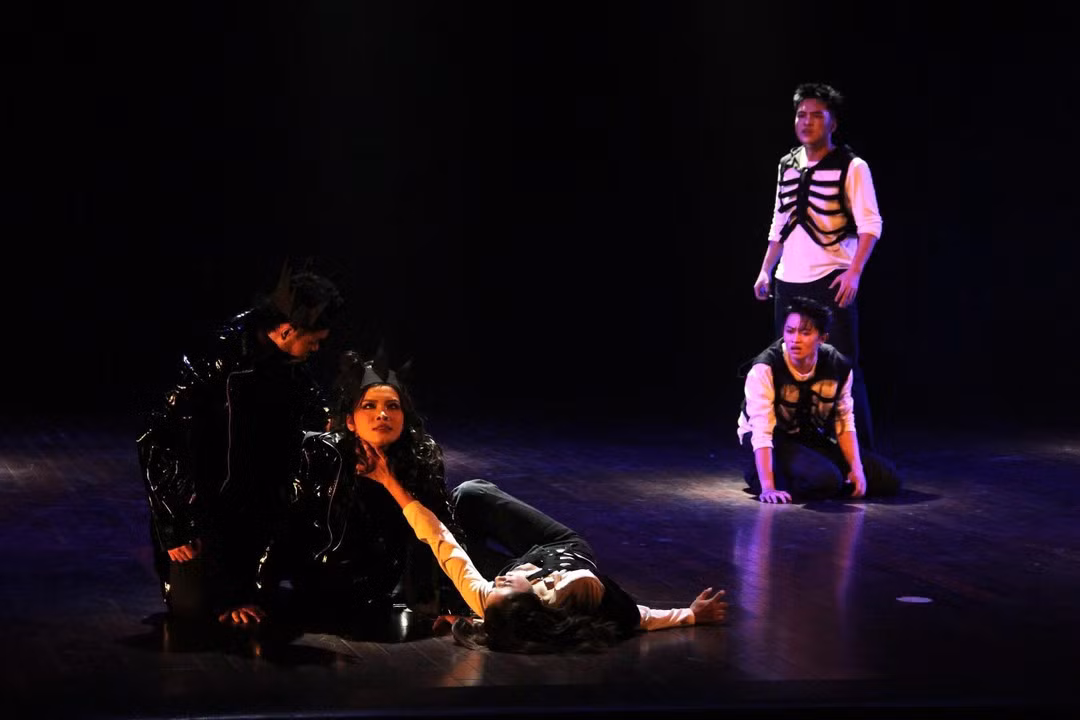 The stage of “A Midsummer Night’s Dream” at the Young Talent Theatre, featuring artists and theatre students. (Photo: BAO NGAN)