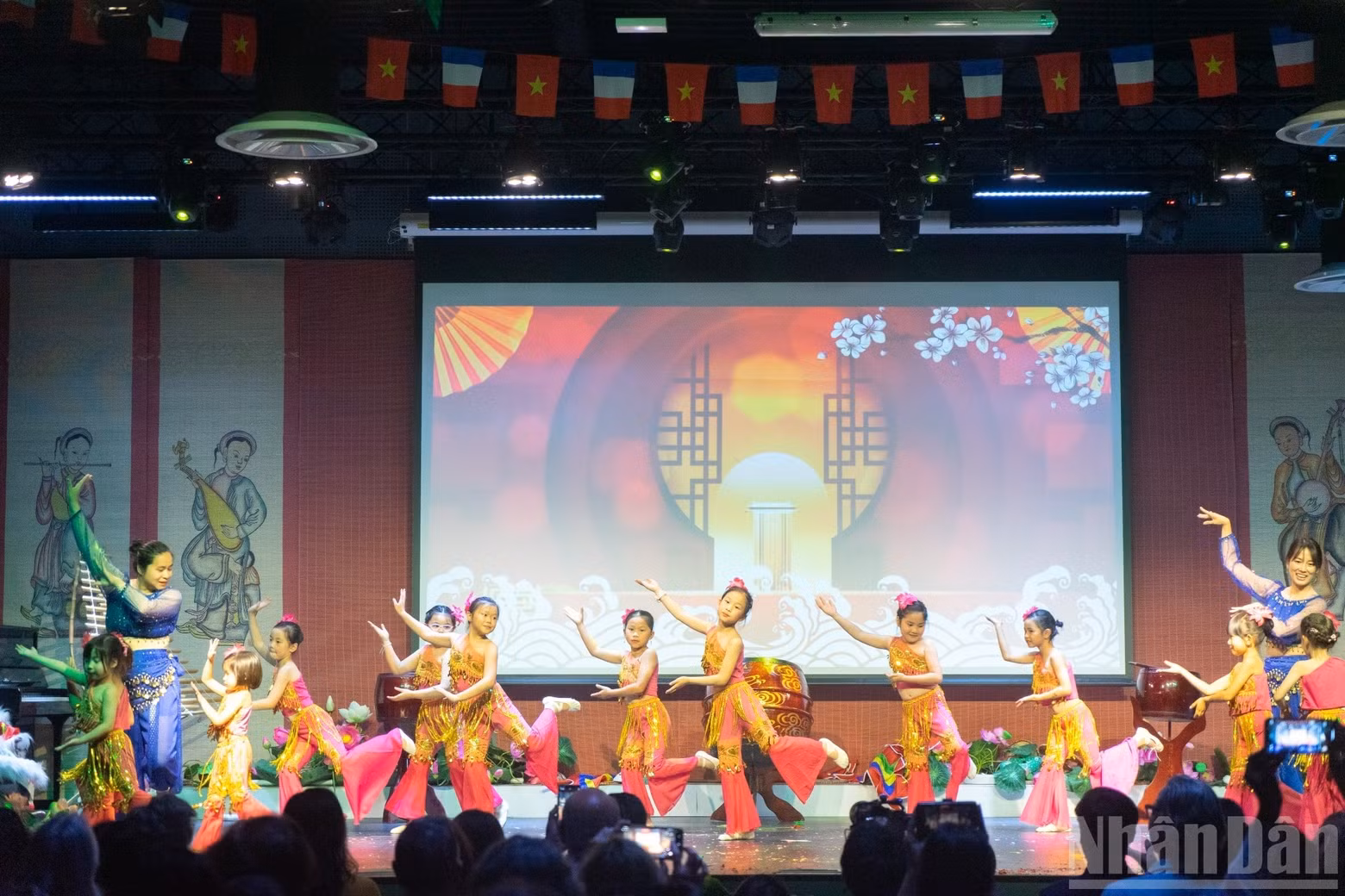 A performance takes place during the “Colours of Viet Nam” art programme.
