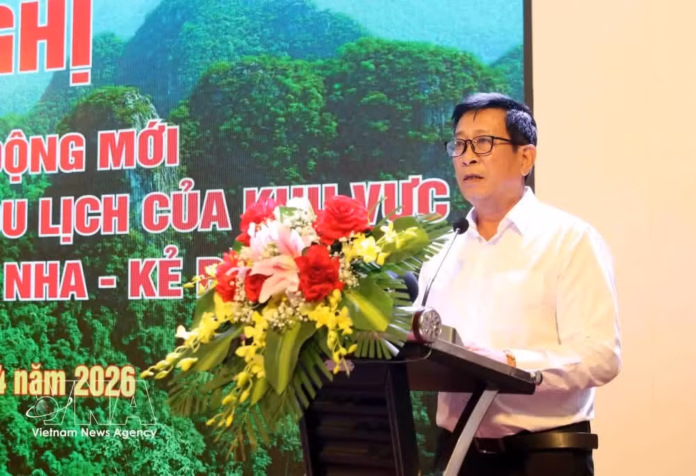 Pham Hong Thai, Director of the Phong Nha - Ke Bang National Park, speaks at the announcement of the survey results on April 24. (Photo: VNA)