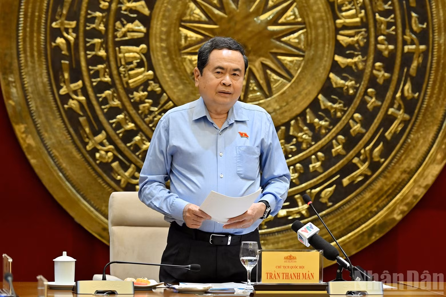 National Assembly Chairman Tran Thanh Man delivers guidance remarks at the working session.