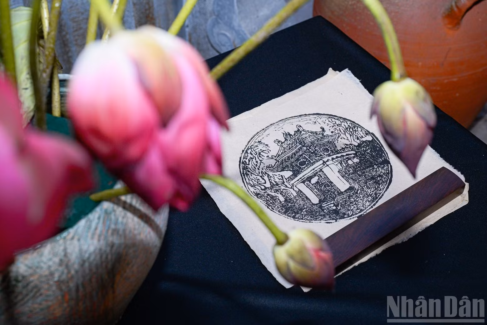 Traditional art products were made by visitors themselves.