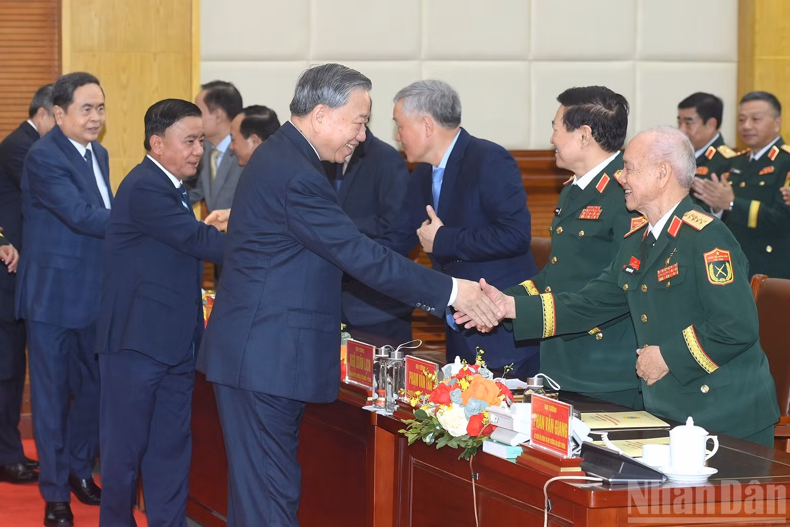 Party General Secretary To Lam, Secretary of the Central Military Commission, and other delegates attended the ceremony.