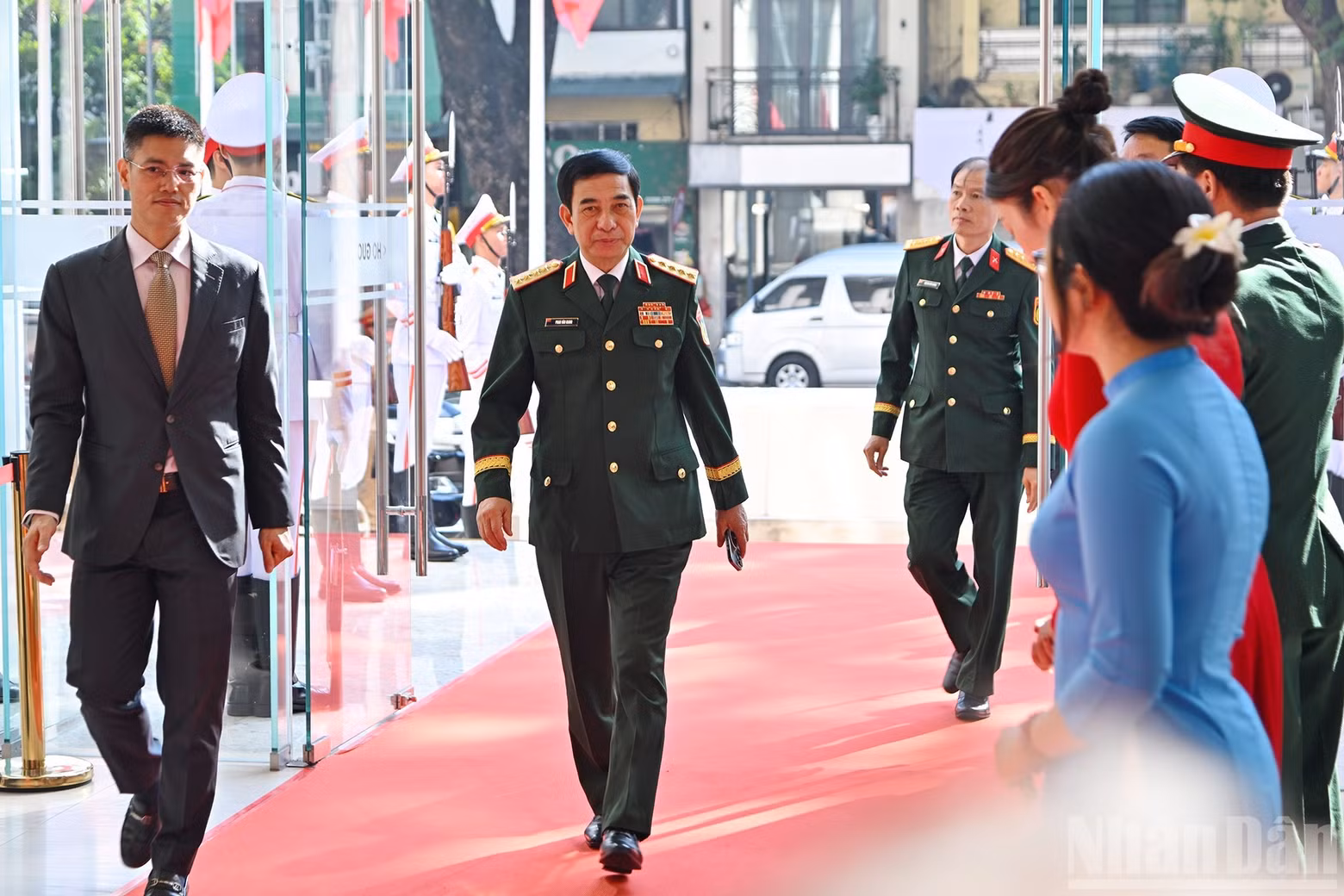 Minister of National Defence Phan Van Giang at the event.